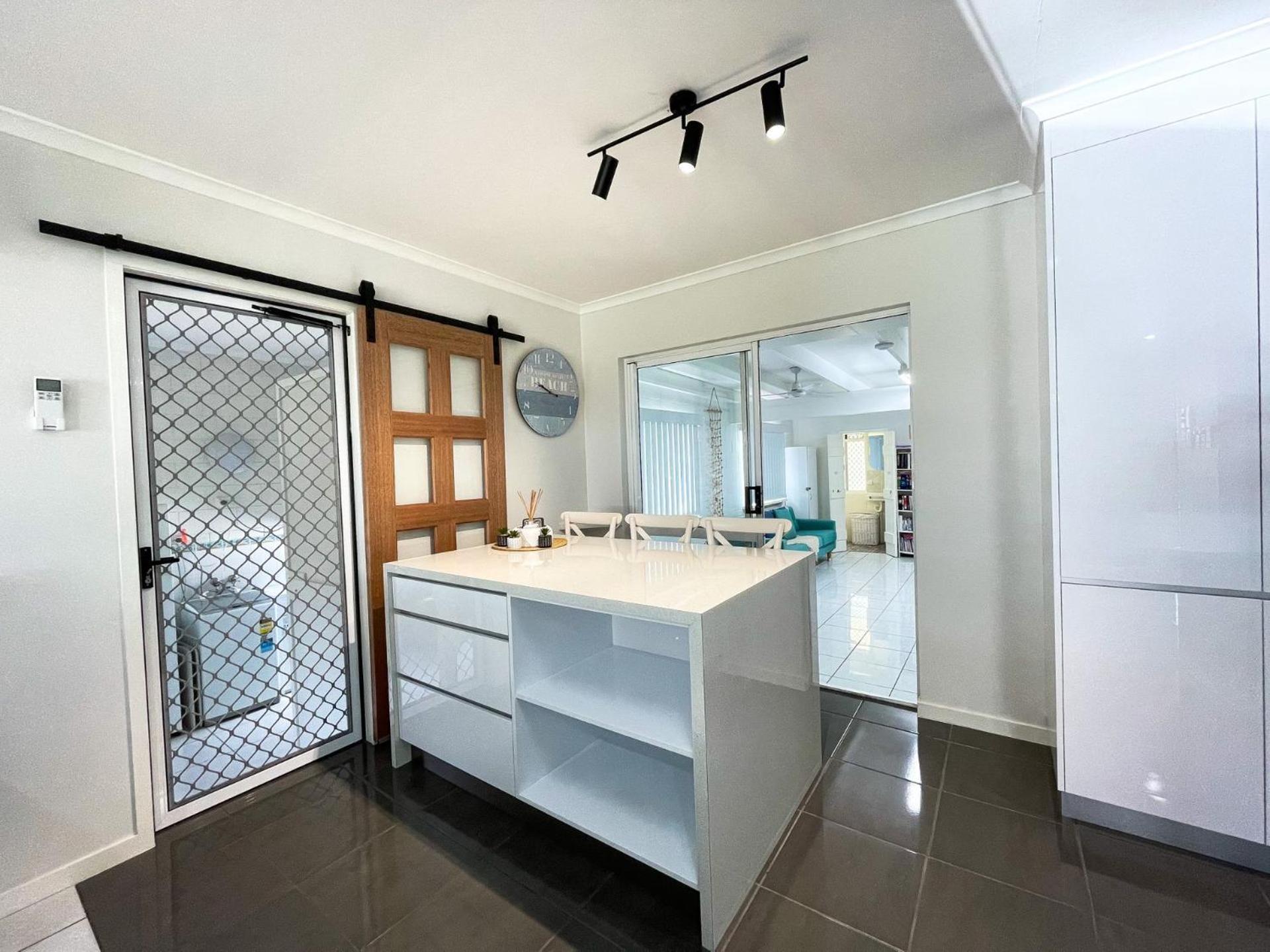 Beach House On Burrum- Close To Beach- 3Br- Wifi-Foxtel Woodgate Esterno foto